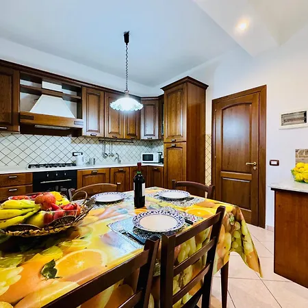 Yourhome - Letizia's House Apartament *